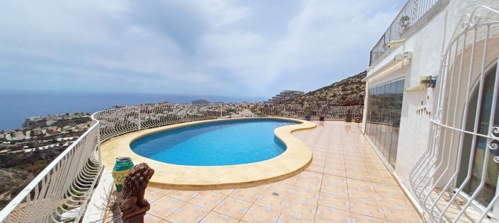 Image No.10-3 Bed Villa for sale