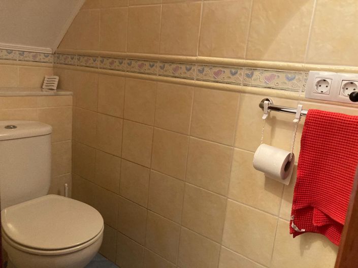 Image No.17-2 Bed Townhouse for sale