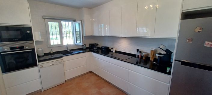 Image No.5-3 Bed Villa for sale