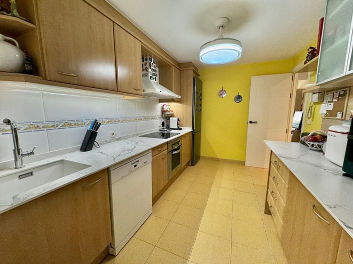 Image No.23-3 Bed Apartment for sale