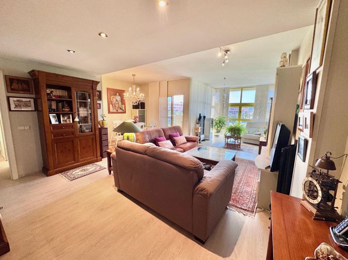 Image No.9-3 Bed Apartment for sale