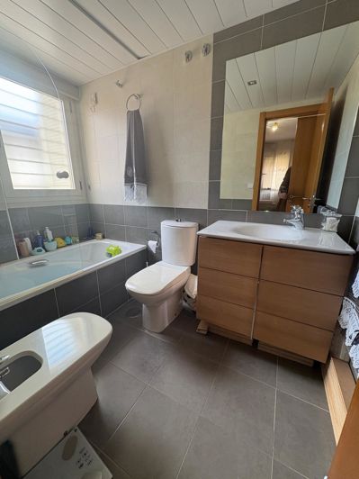 Image No.12-3 Bed Apartment for sale