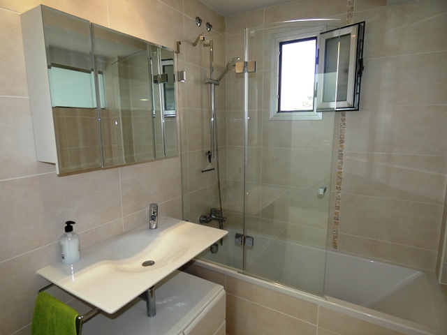 Image No.14-4 Bed Property for sale