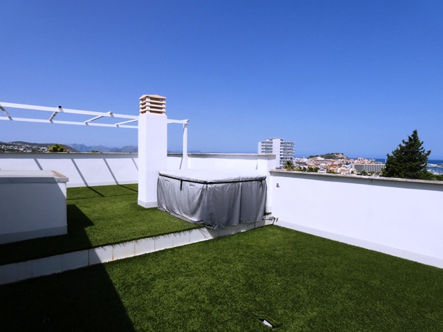 Image No.22-4 Bed Property for sale