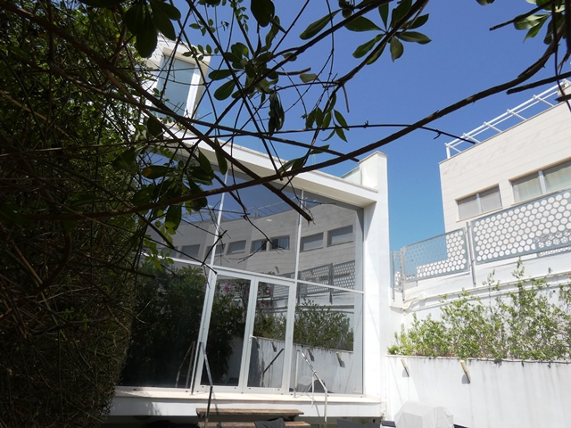 Image No.6-4 Bed Property for sale