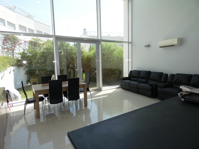 Image No.8-4 Bed Property for sale