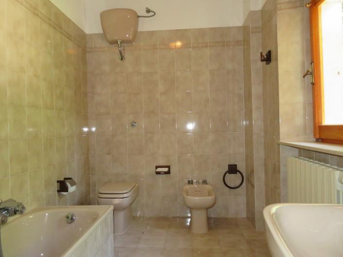 Image No.20-3 Bed House for sale