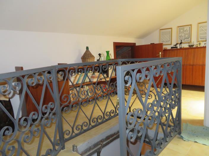 Image No.21-3 Bed House for sale