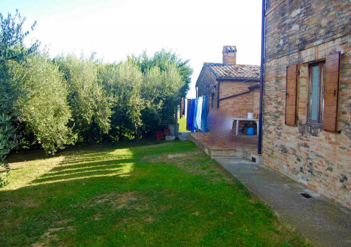 Image No.6-6 Bed Country House for sale