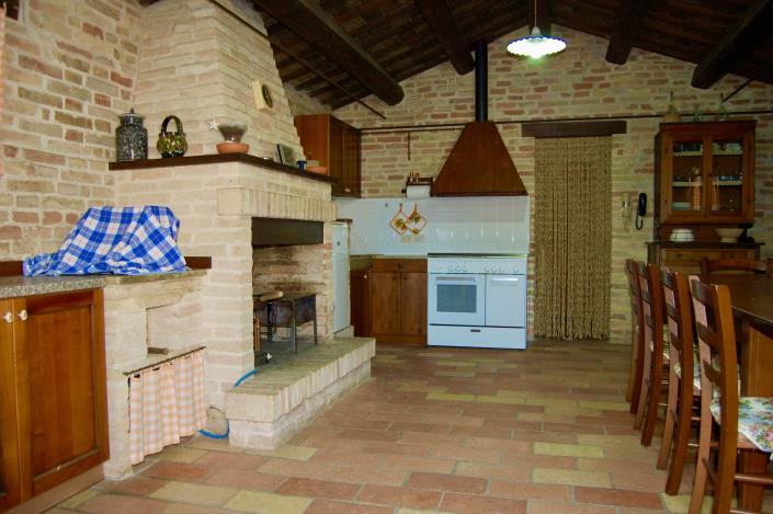 Image No.20-6 Bed Country House for sale