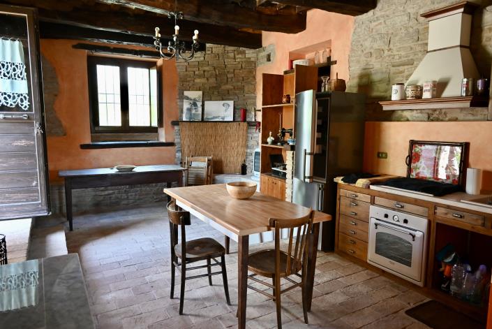 Image No.17-7 Bed Country Property for sale