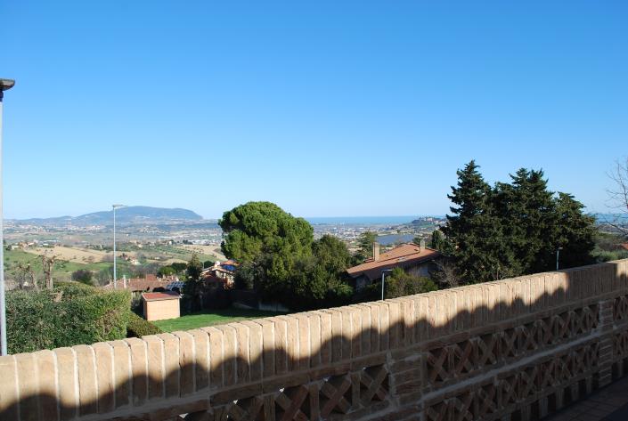 Image No.10-3 Bed Semi-Detached for sale