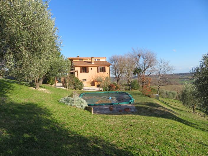 Image No.7-3 Bed Country House for sale