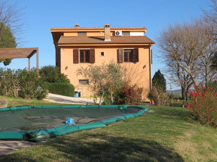 Image No.10-3 Bed Country House for sale