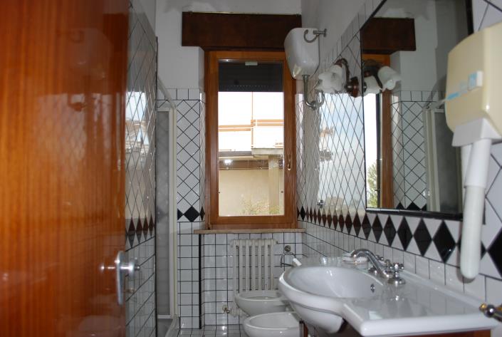 Image No.23-3 Bed House for sale