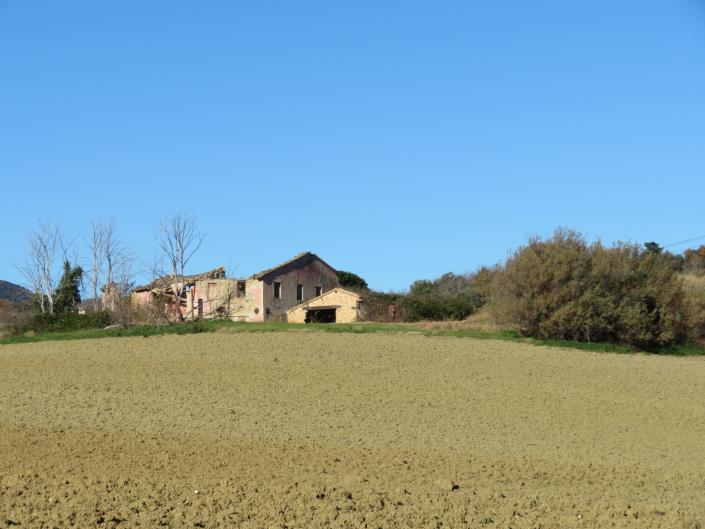 Image No.14-3 Bed Farmhouse for sale