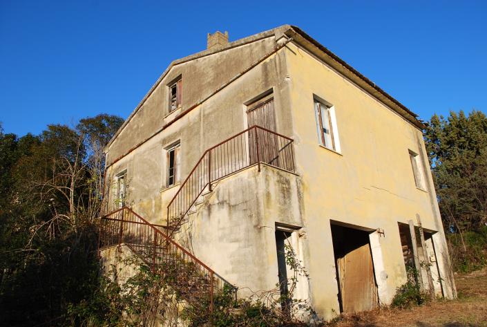 Image No.6-3 Bed House for sale