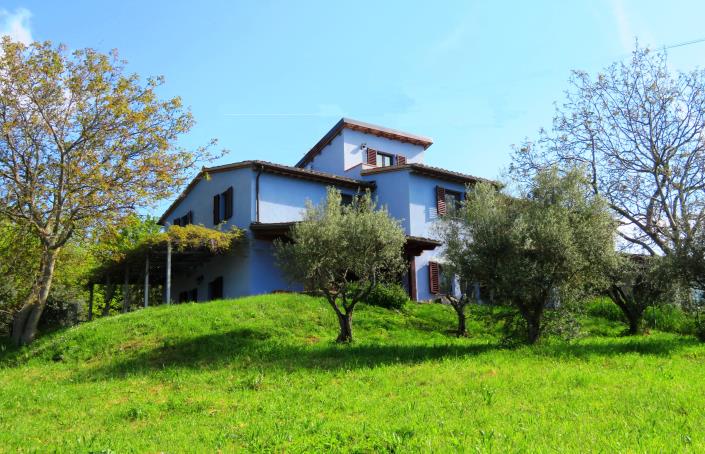 Image No.20-3 Bed Country Property for sale