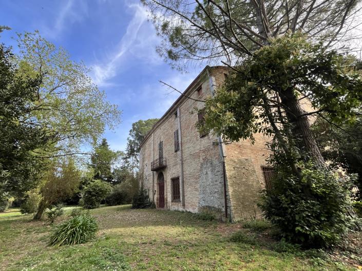 Image No.8-11 Bed House/Villa for sale