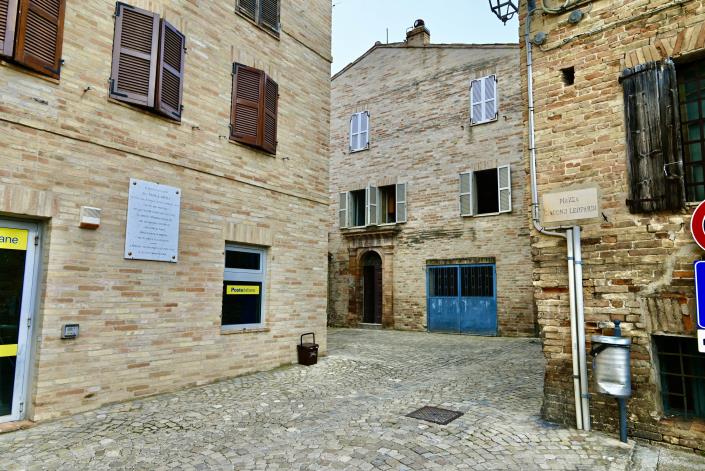 Image No.3-3 Bed Townhouse for sale