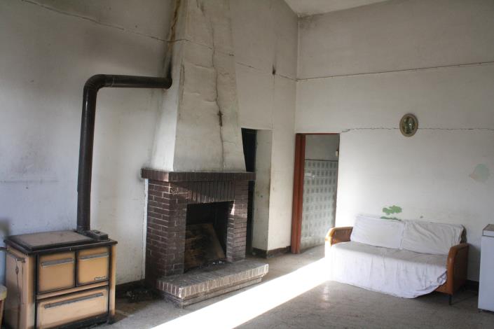 Image No.18-4 Bed Farmhouse for sale