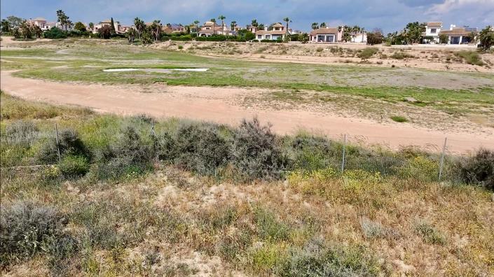 Image No.8-4 Bed Land for sale