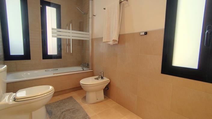 Image No.18-3 Bed Duplex for sale