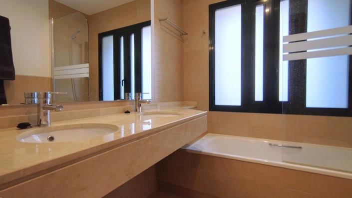 Image No.14-2 Bed Apartment for sale