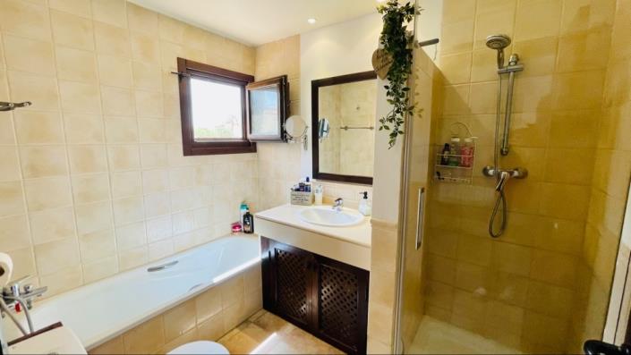 Image No.28-3 Bed Villa for sale