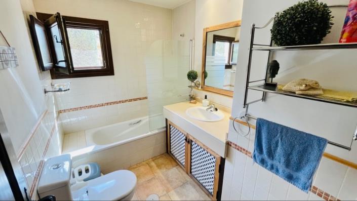 Image No.39-3 Bed Villa for sale