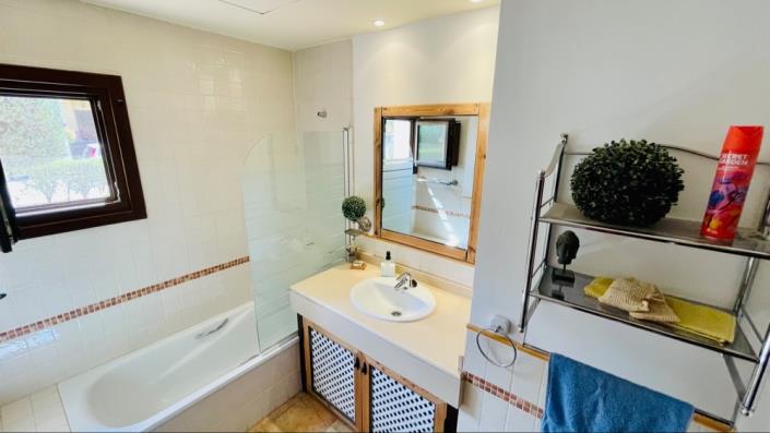 Image No.38-3 Bed Villa for sale