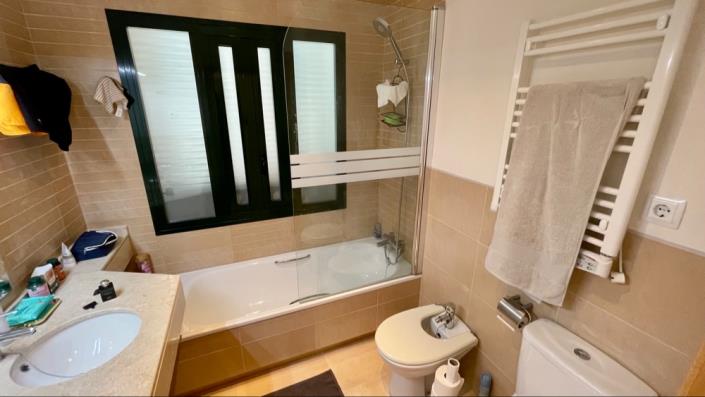 Image No.22-2 Bed Apartment for sale