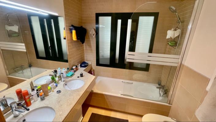 Image No.27-2 Bed Apartment for sale