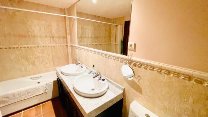 Image No.21-2 Bed Apartment for sale