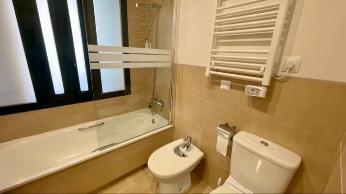 Image No.29-3 Bed Apartment for sale