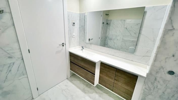 Image No.34-2 Bed Apartment for sale