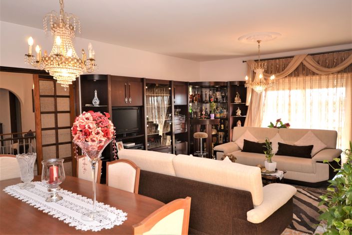 Image No.8-3 Bed Villa for sale