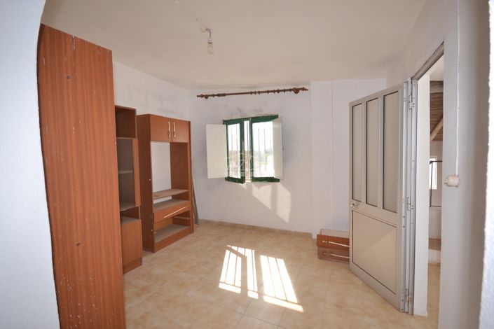 Image No.18-3 Bed Townhouse for sale