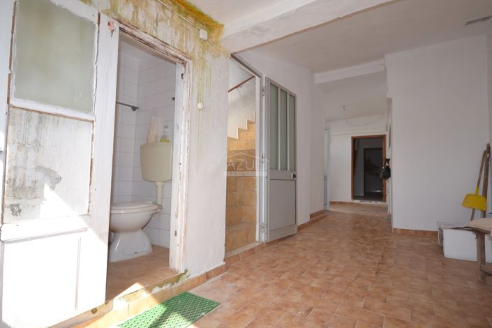 Image No.27-3 Bed Townhouse for sale