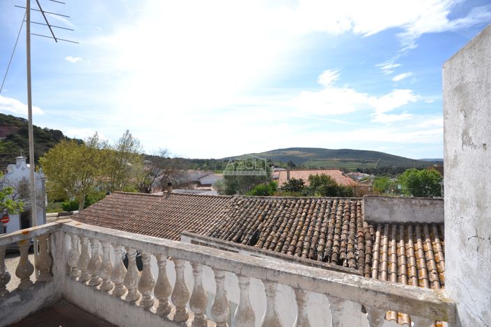 Image No.37-3 Bed Townhouse for sale