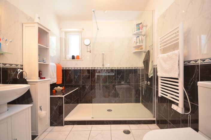 Image No.15-3 Bed Villa for sale