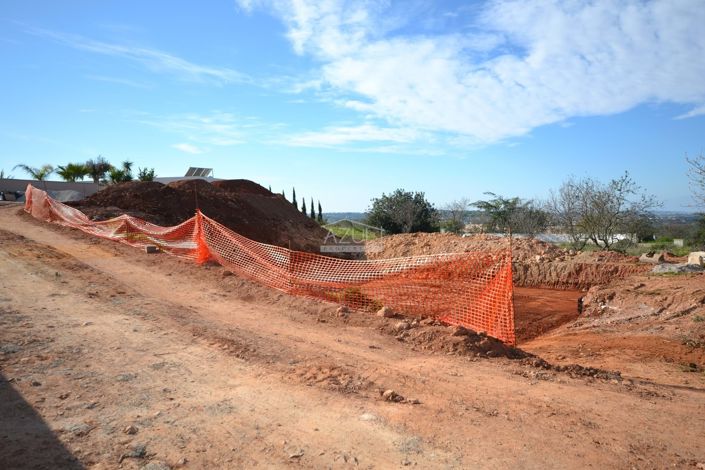 Image No.16-3 Bed Land for sale