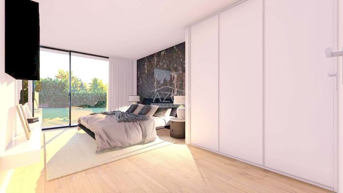 Image No.4-3 Bed Land for sale