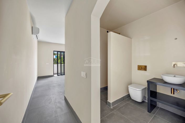 Image No.22-4 Bed Villa for sale