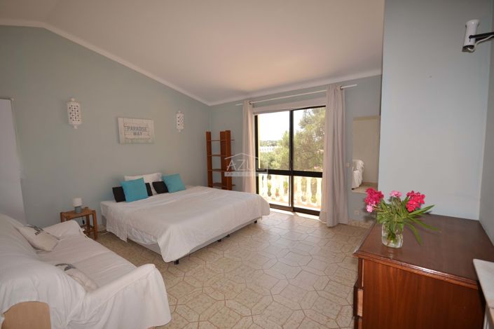 Image No.17-4 Bed Villa for sale