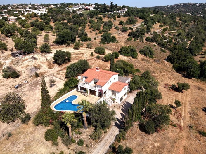 Image No.2-4 Bed Villa for sale