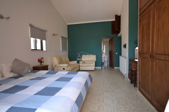 Image No.32-4 Bed Villa for sale