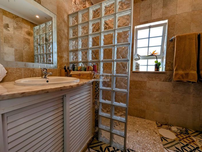 Image No.18-4 Bed Villa for sale