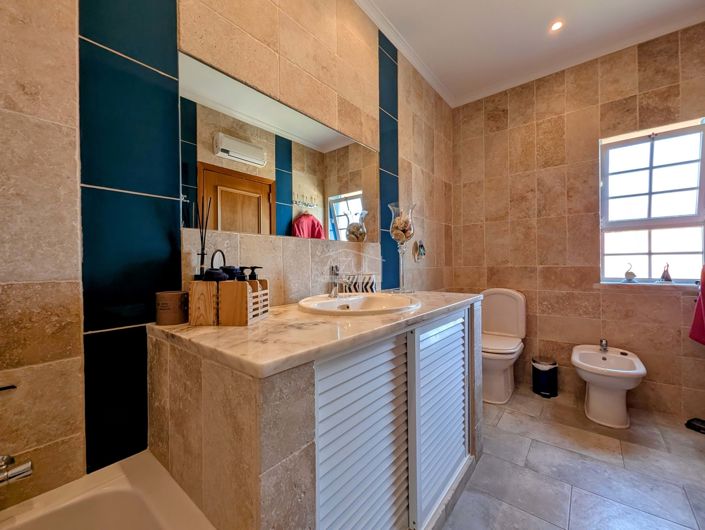 Image No.21-4 Bed Villa for sale