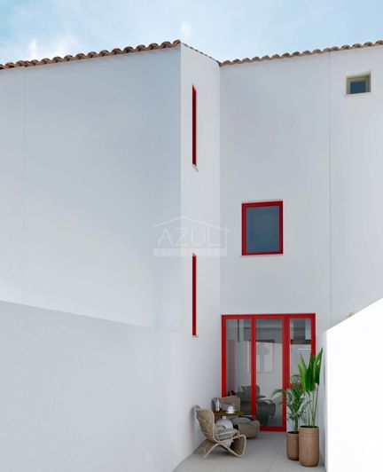 Image No.2-2 Bed Property for sale